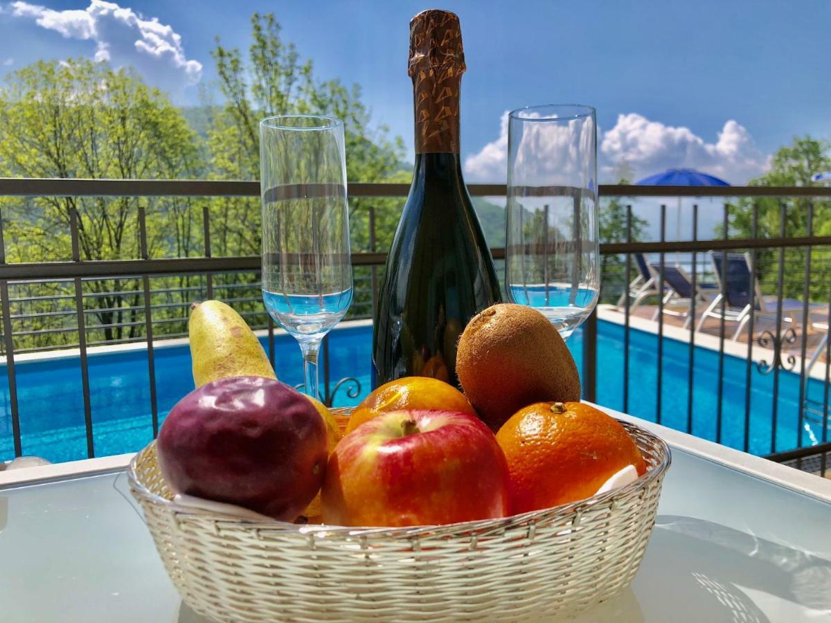Residenza Ai Ronchi 1 2 6 Aparthotel Maccagno Luaran gambar