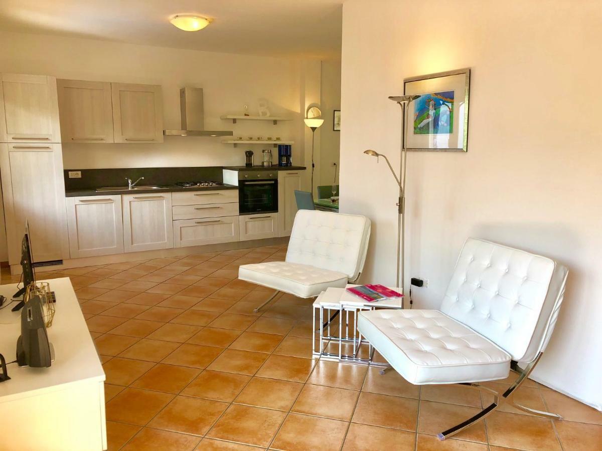 Residenza Ai Ronchi 1 2 6 Aparthotel Maccagno Luaran gambar